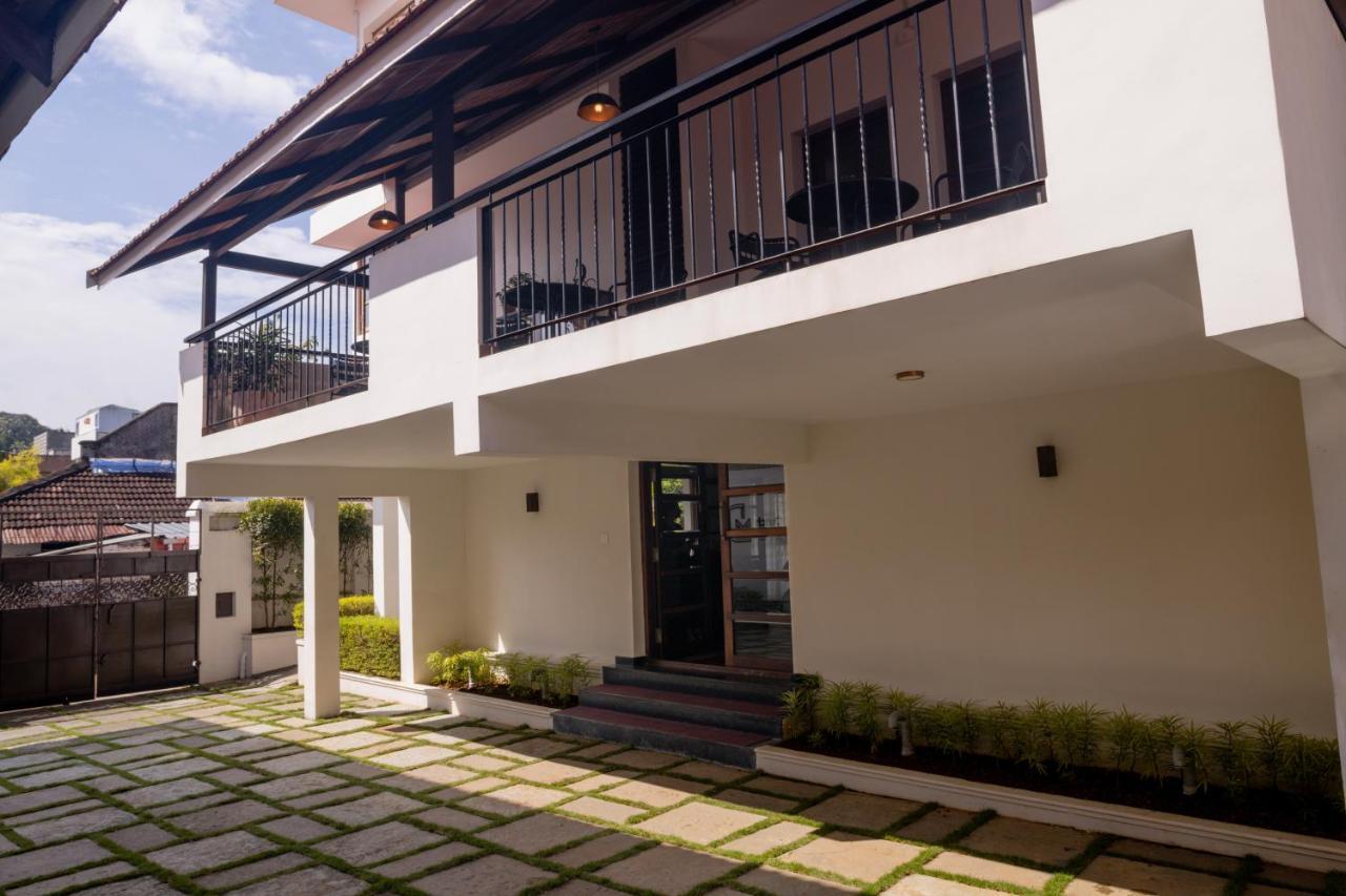 Dutch Manor Boutique Hotel Kochi Exterior foto